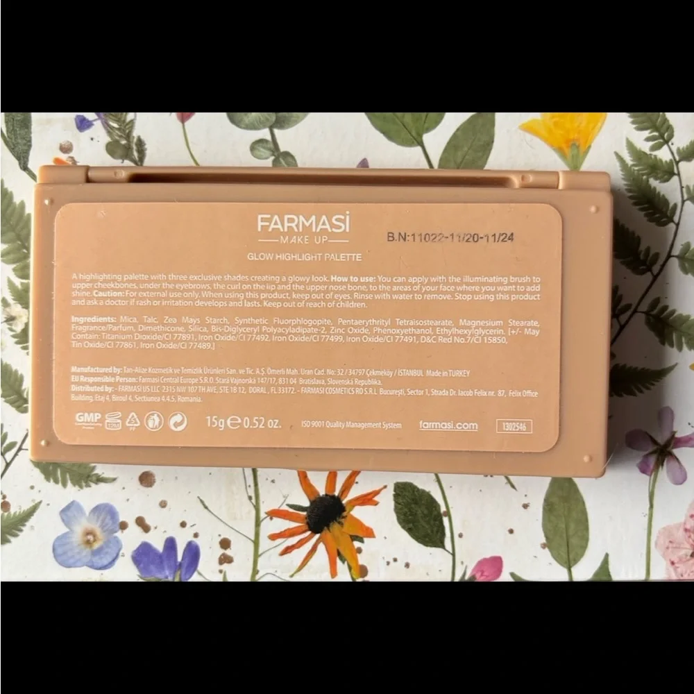 Farmasi Makeup Glow Highlight Palette - Tan